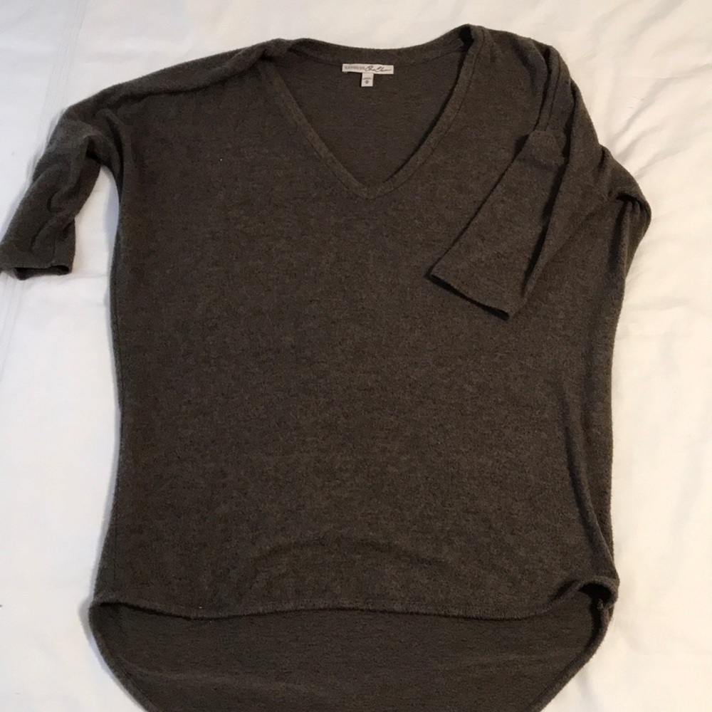 Express One Eleven Hi-lo top